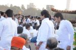 at Bal Thackeray funeral in Mumbai on 18th Nov 2012 (309).JPG